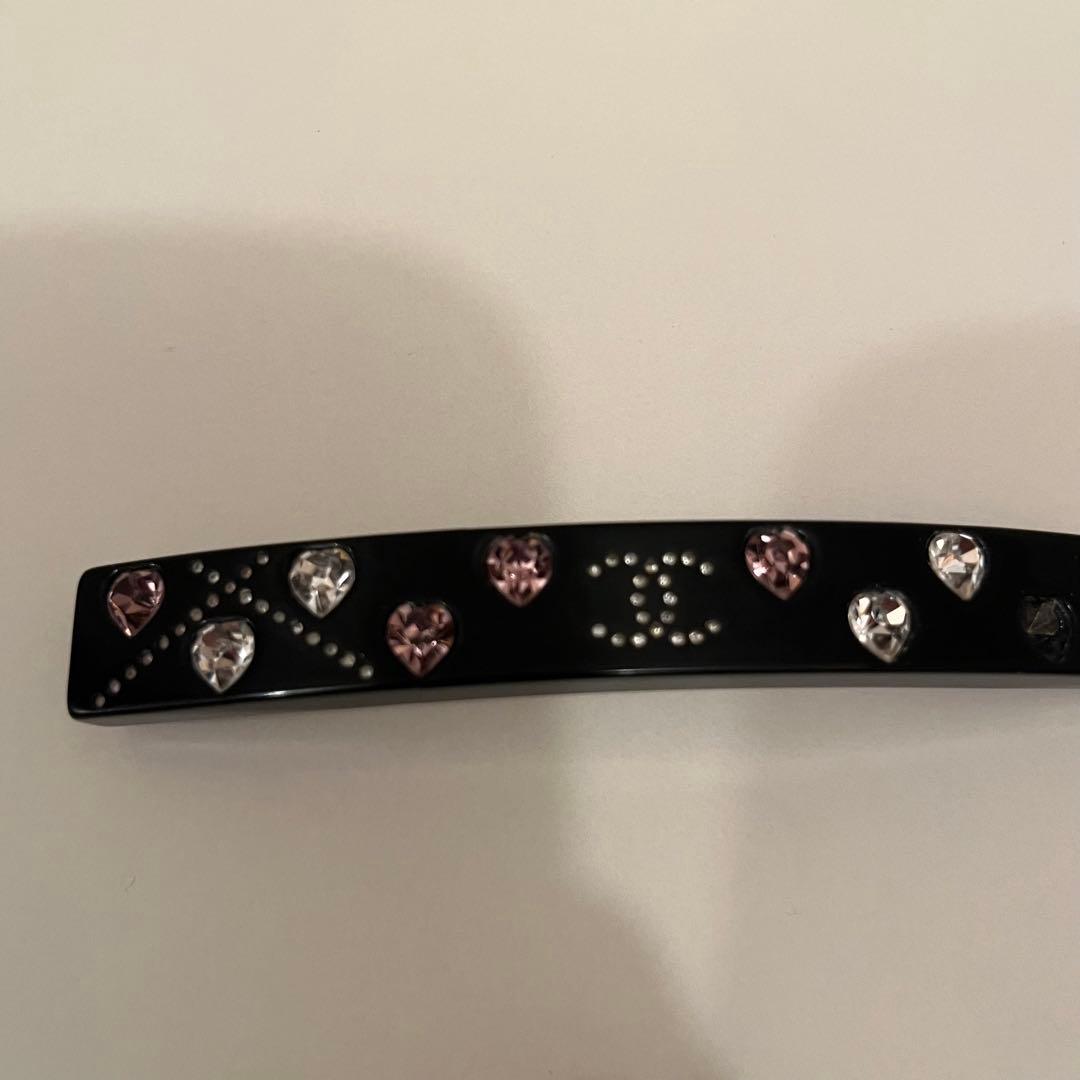 本日限定価格 CHANEL シャネル ハート型ストーン付き黒バレッタ廃盤