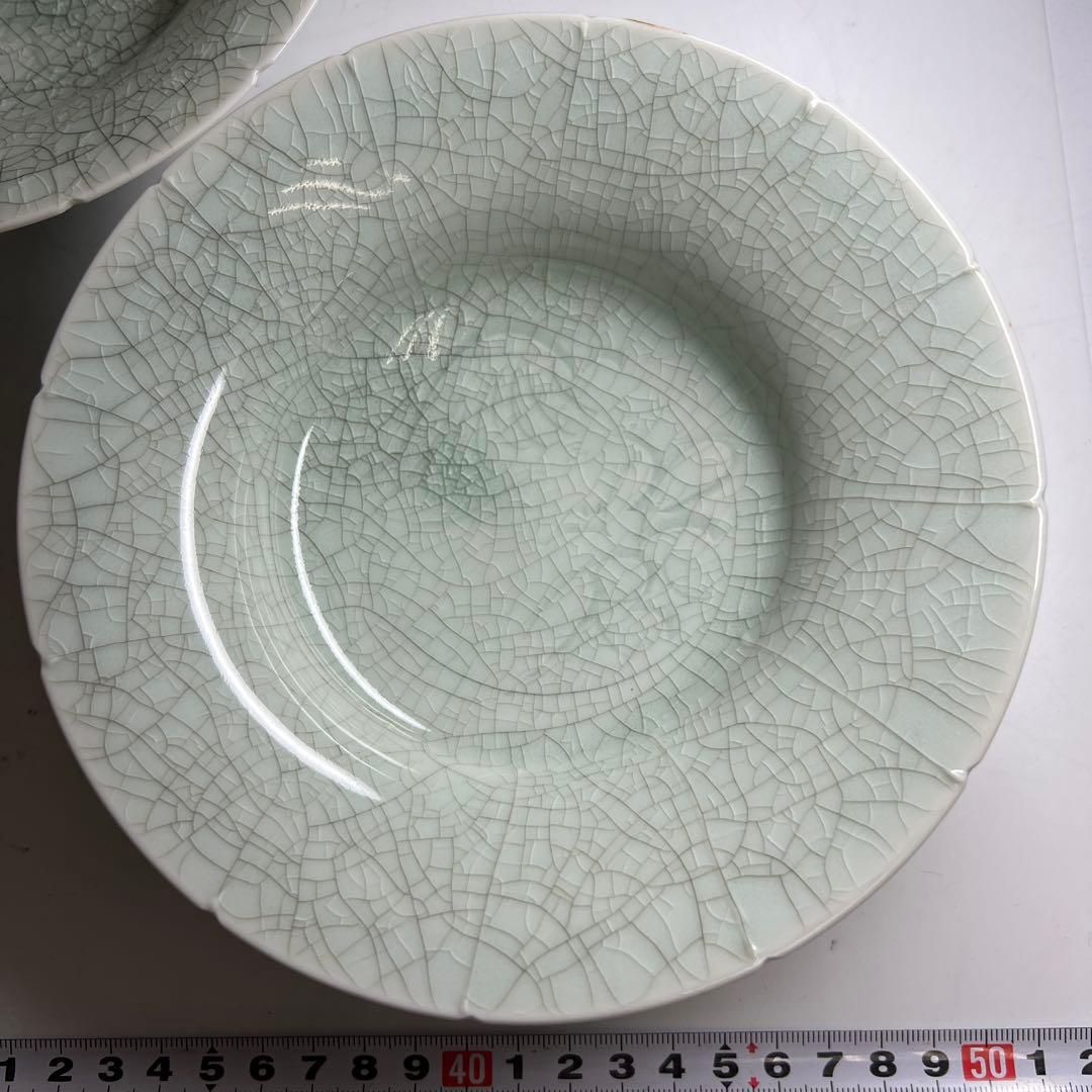 中国美術 青白磁皿2枚 直径約18㎝ 東Y7-1224①タトコ - メルカリ