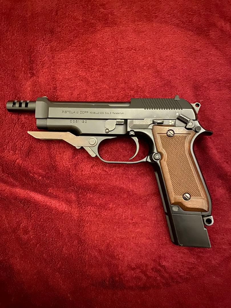 ベレッタ M93R 東京マルイ 電動 連射 ホップアップ バッテリー 充電器付き TOKYO MARUI（東京マルイ） フルセット M93R 電動ハンドガン