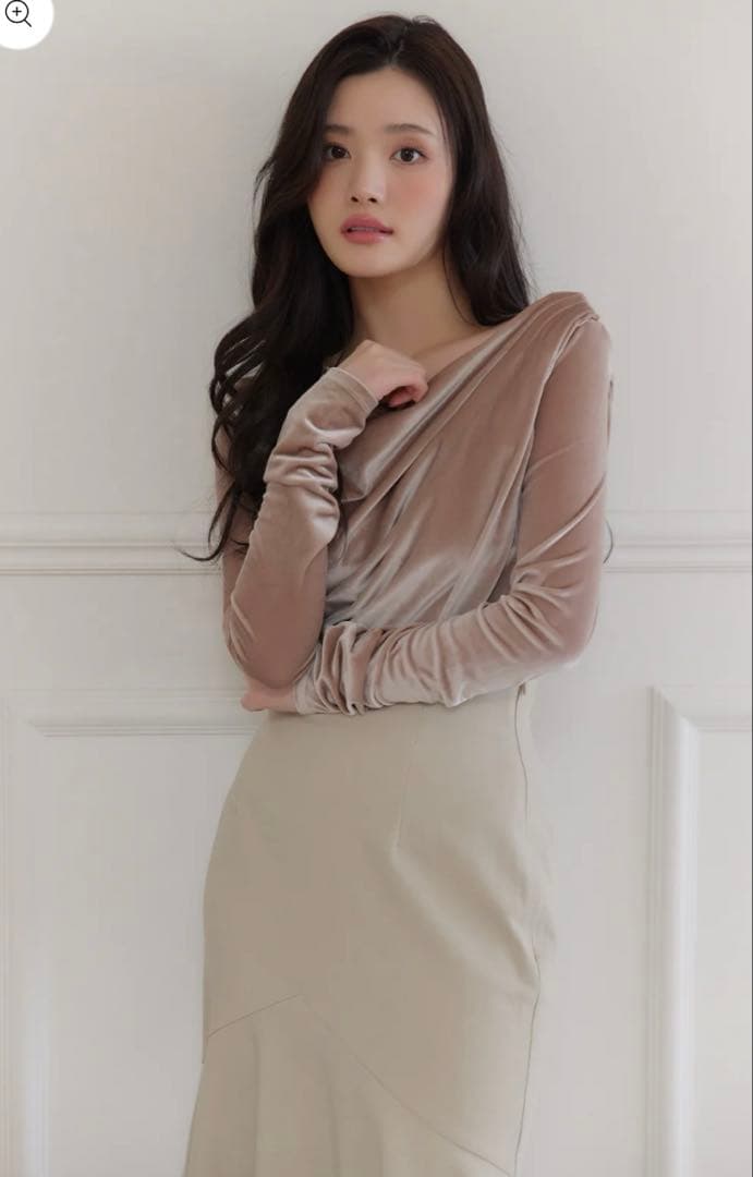 【タグあり・新品未着用】polaura グロッシーベロアドレープトップス グロッシーベロアドレープトップス – poláura OFFICIAL ONLINE STORE