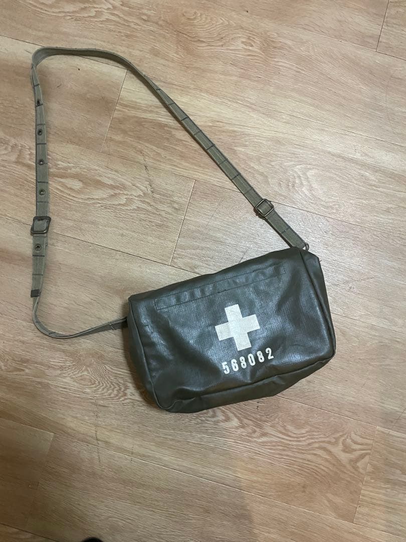 military スイス軍 ガスマスクバッグ ショルダーバッグ 軍放出品