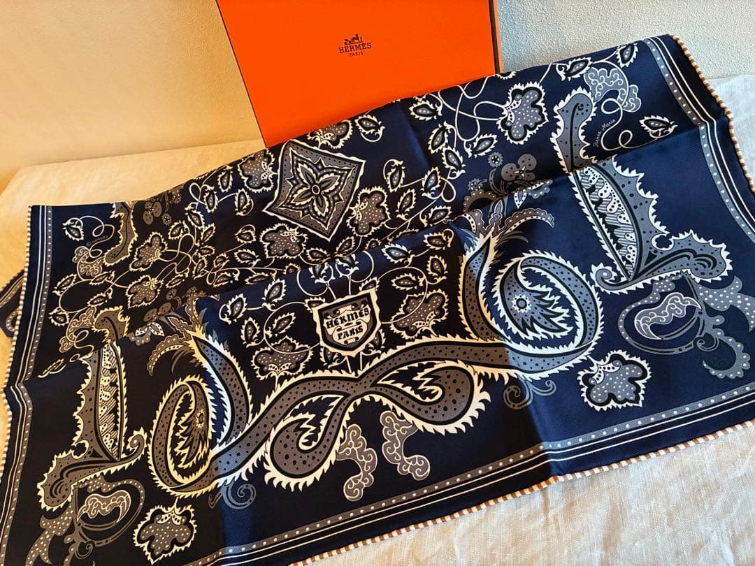 エルメス　未使用タグ付 シルクバンダナ55 《H・アンリュミネ》