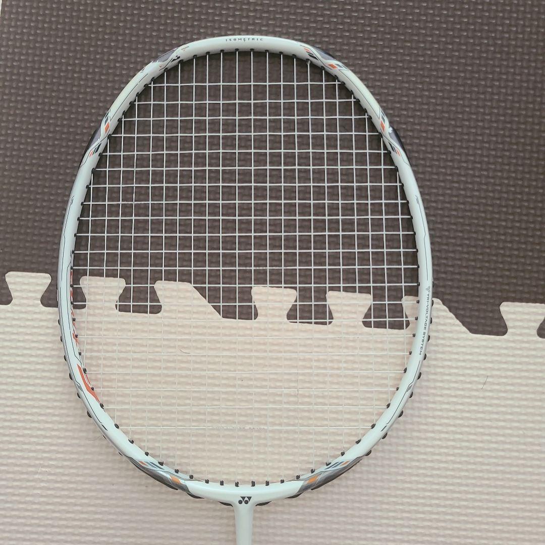 YONEXボルトリック70Eーtune 4u ラケット