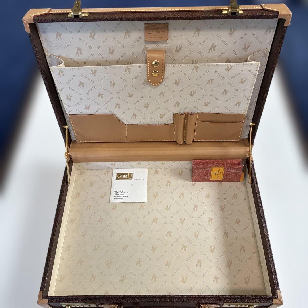 新品 エトロ アタッシュケース 43×30×10 - メルカリ
