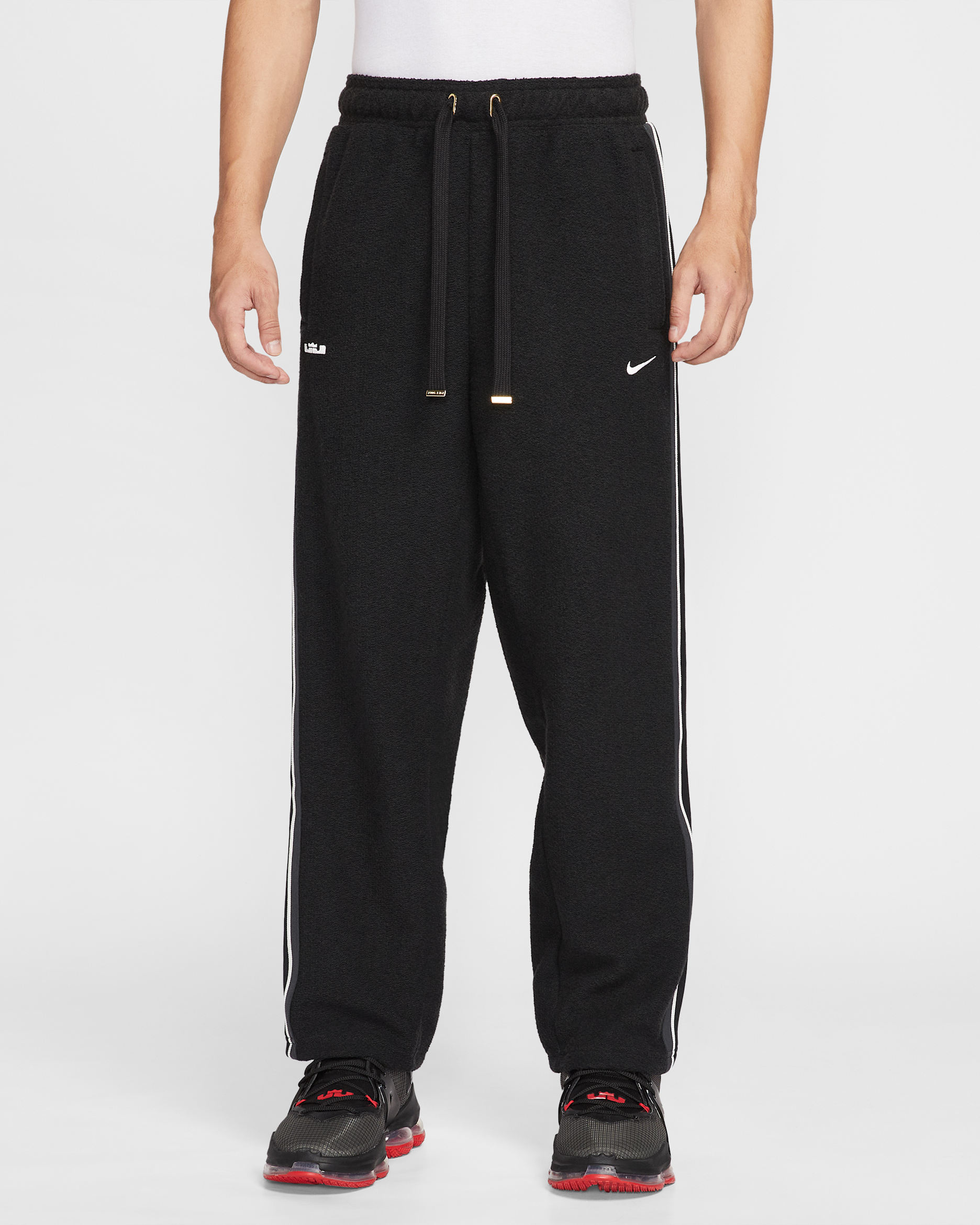 LeBron Standard Issue Men's Therma-FIT Basketball Trousers. Nike ID