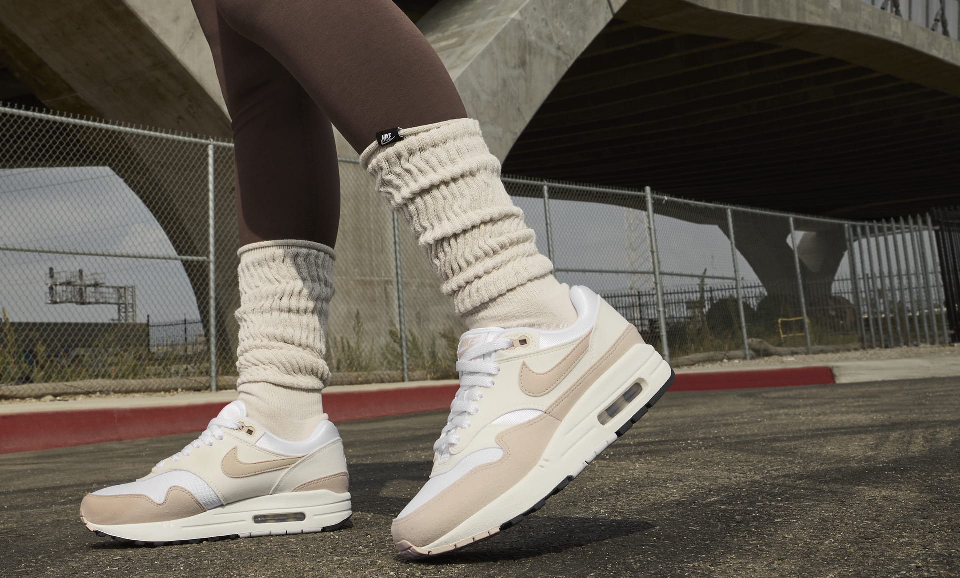 NIKE公式】ナイキ エア マックス 1 ウィメンズシューズ.オンライン