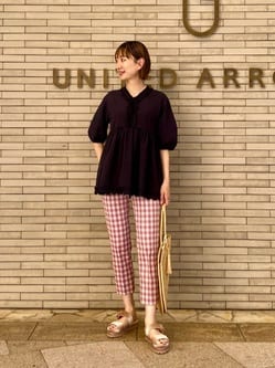 タック フリルVネック ハーフスリーブ ブラウス