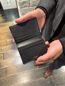 エンボスチェックカードケース（ウォレット/ケース）｜BLACK LABEL