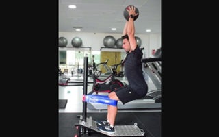 TMRトレーニングベルト | 最大筋出力と瞬発力、コアの機能を 効率的に