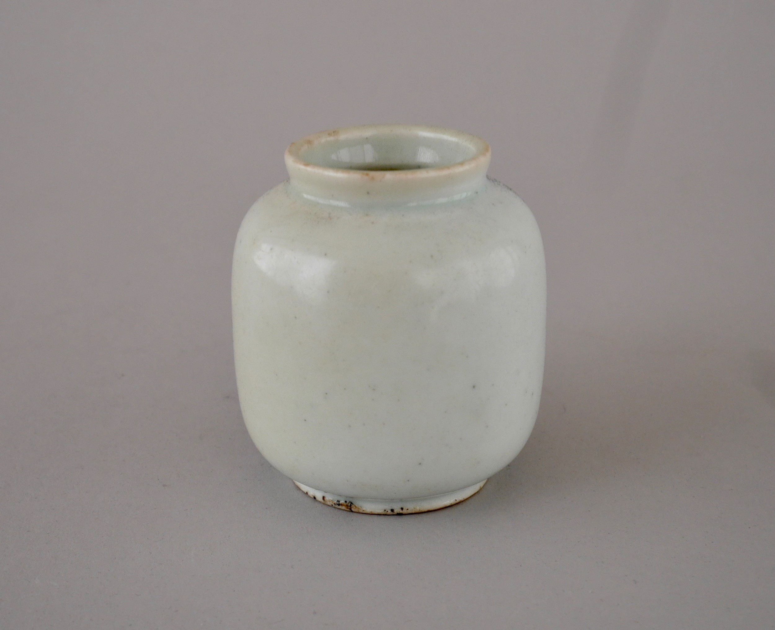 朝鮮美術 陶磁器 | 李朝白磁小壺 李朝後期 18世紀 | gallery陽々youyou