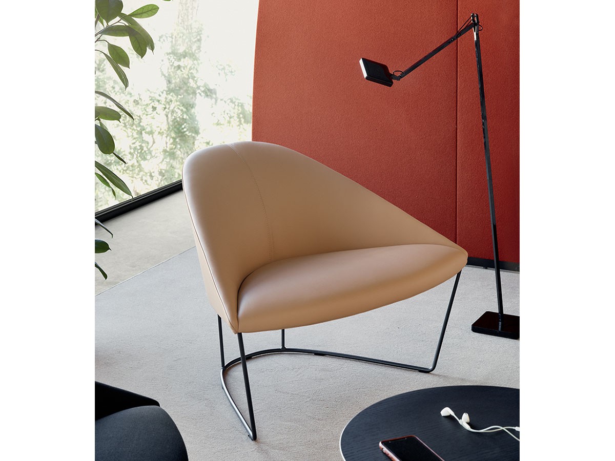 処分SALE！残り1点展示品⭐︎アルペール コリーナアームチェア arper