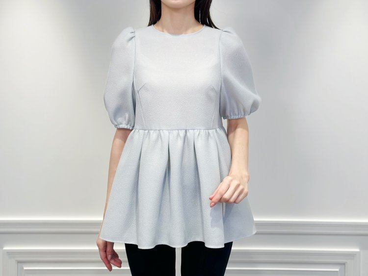 新作入荷情報〈ジャガードタックペプラムブラウス〉 | m-i-d