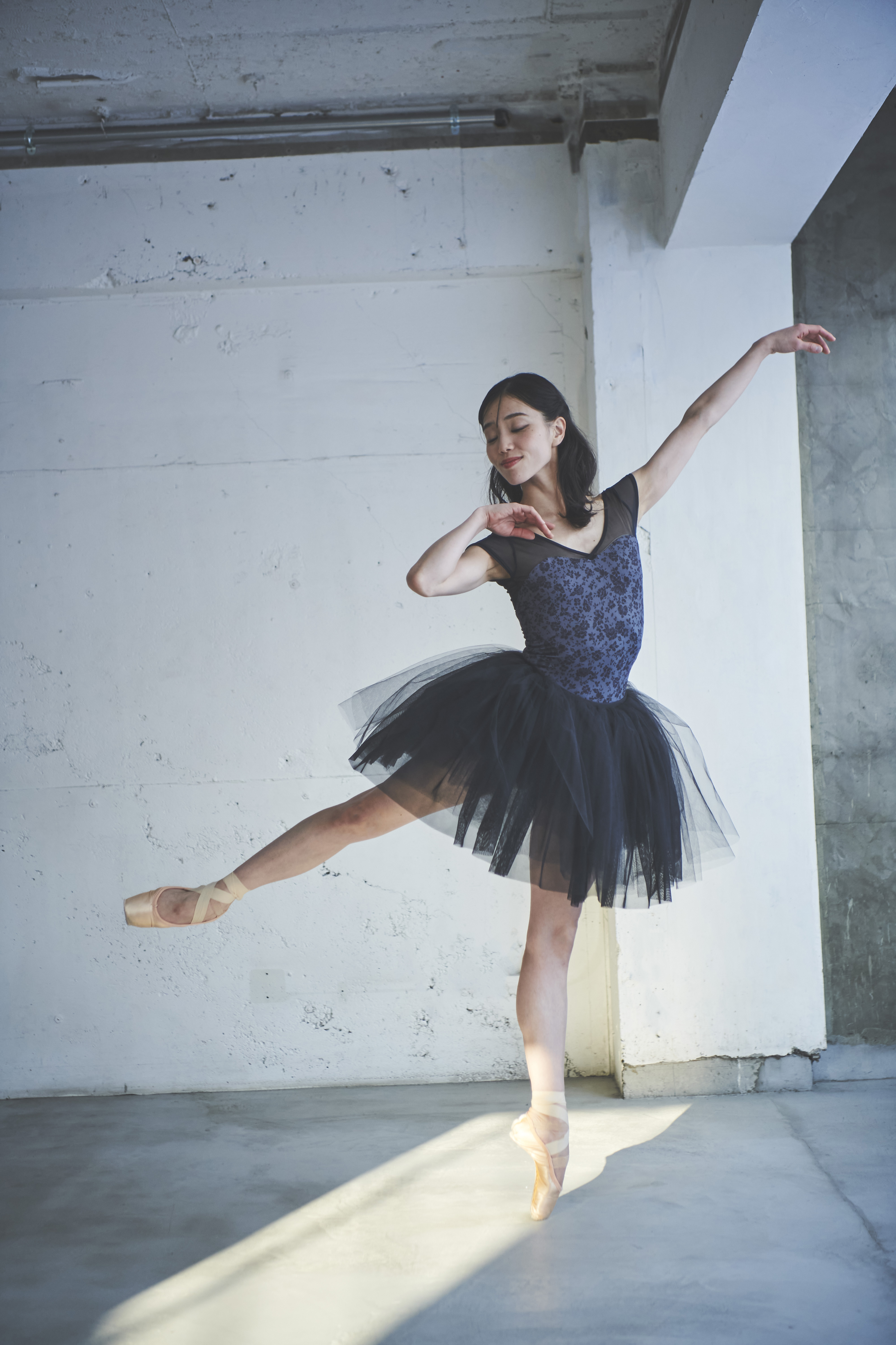 stina / type H half sleeve / Wish charcoal