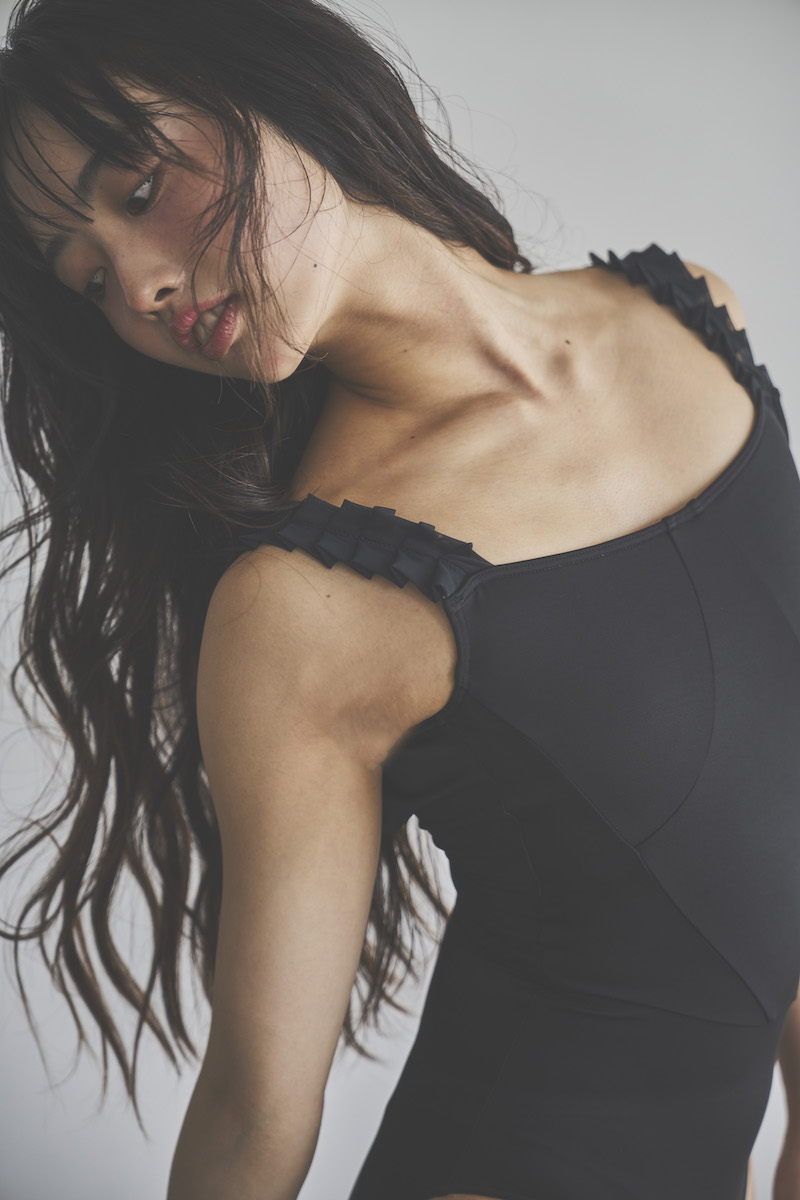 stina / Retune.stina / Serenade / black