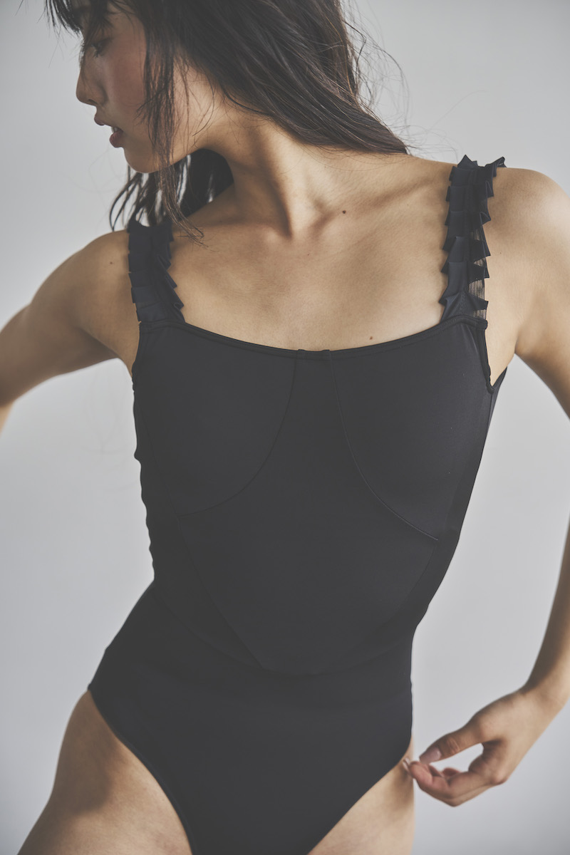 stina / Retune.stina / Serenade / black