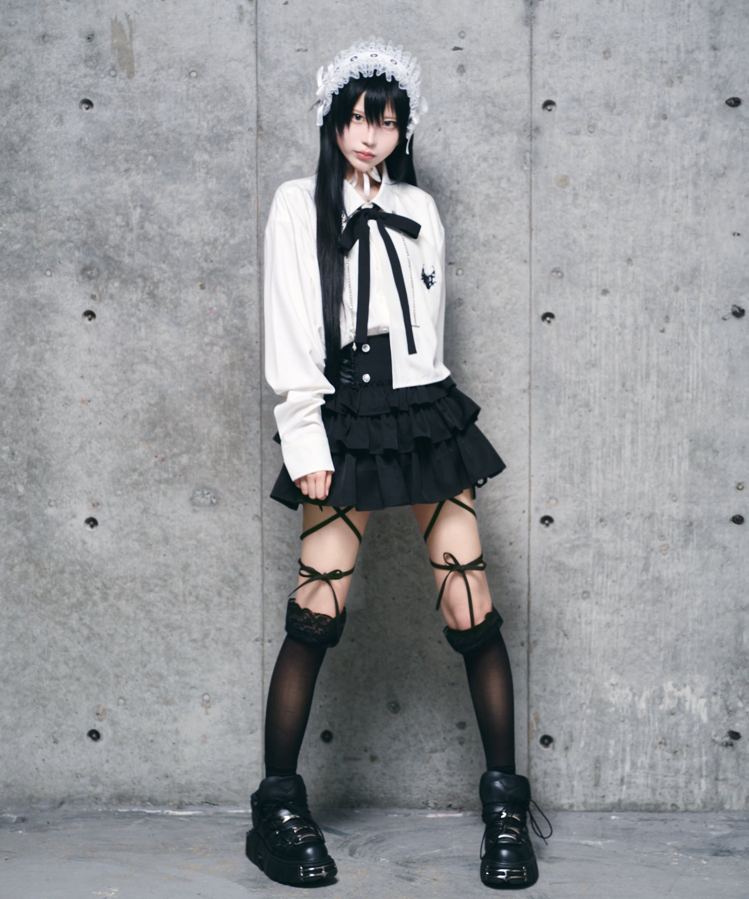 ハイウエストエンブレムボタン付きフリルパンツ– A AM STUDIO