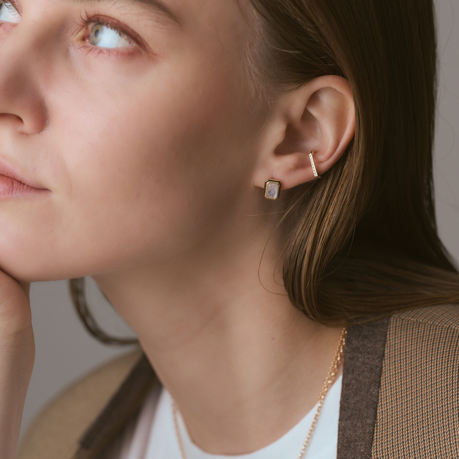 ゴールドラブラドライトピアス｜ピアス｜アガット 公式オンラインストア