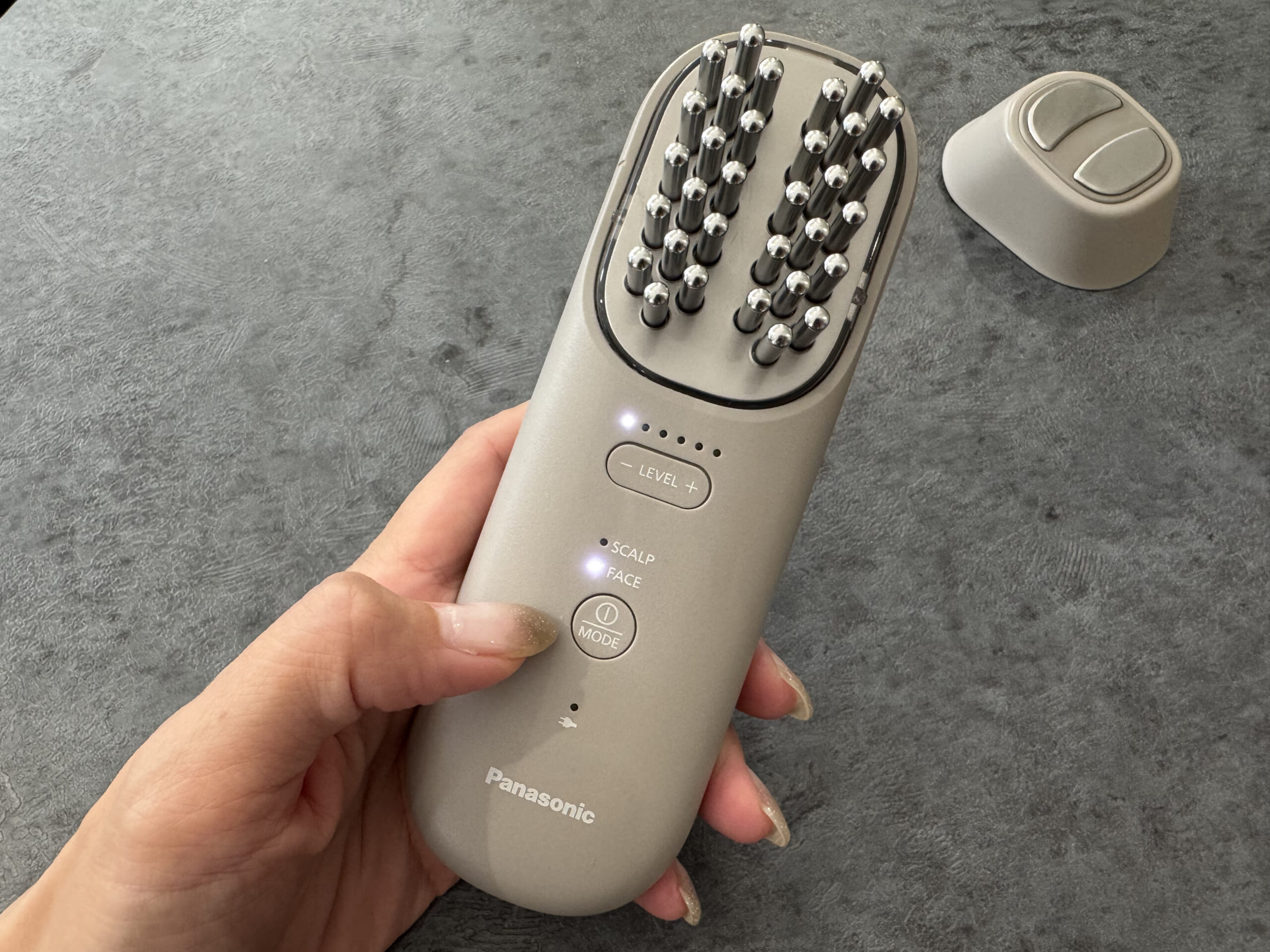 口コミ・効果検証】パナソニックのバイタリフトブラシを30代主婦が実際