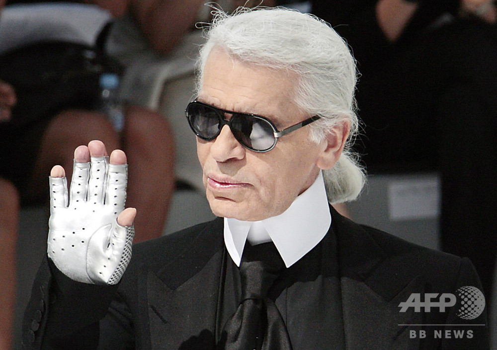 K・ラガーフェルド氏、遺灰は亡き母・恋人と一緒に散骨へ 写真6枚 国際