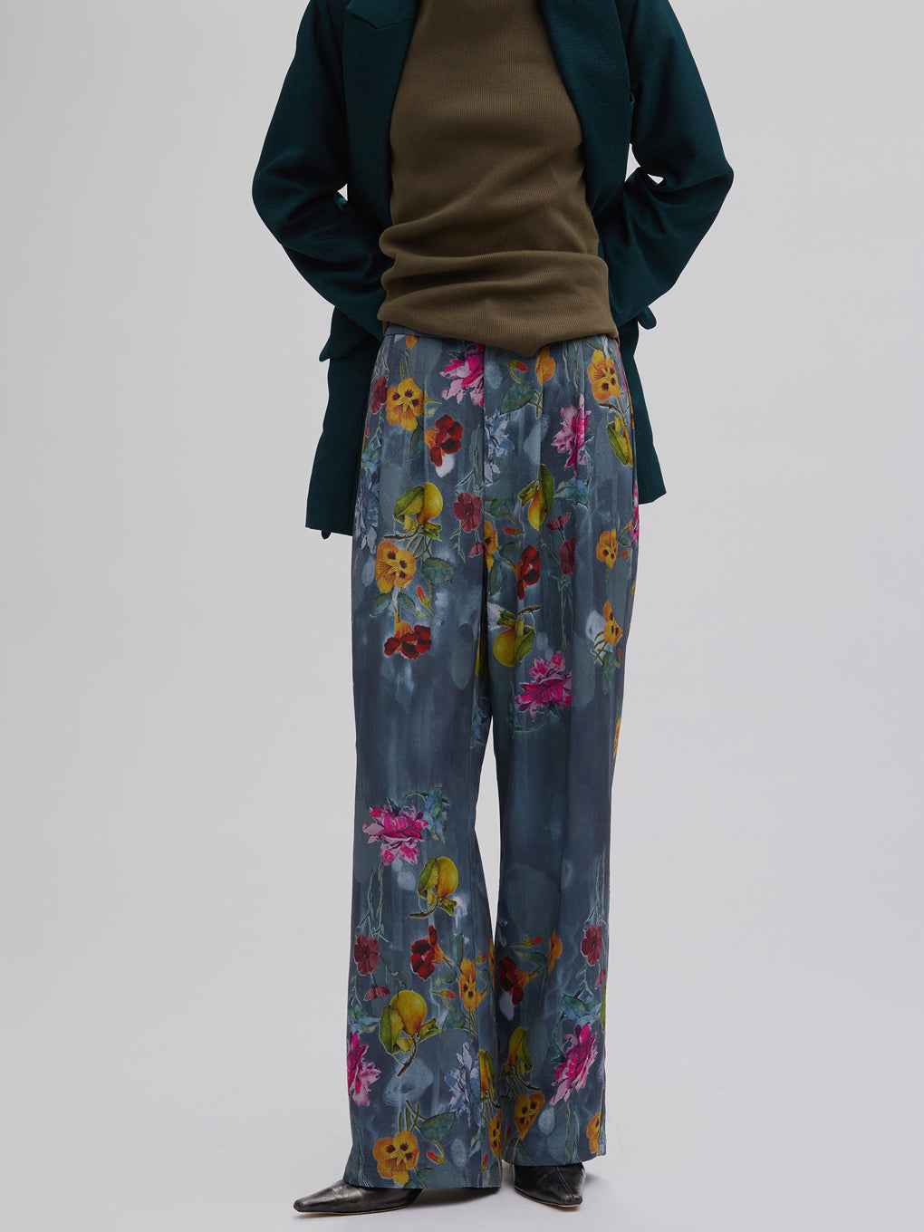UND GRACE JACQUARD PRINT PANTS
