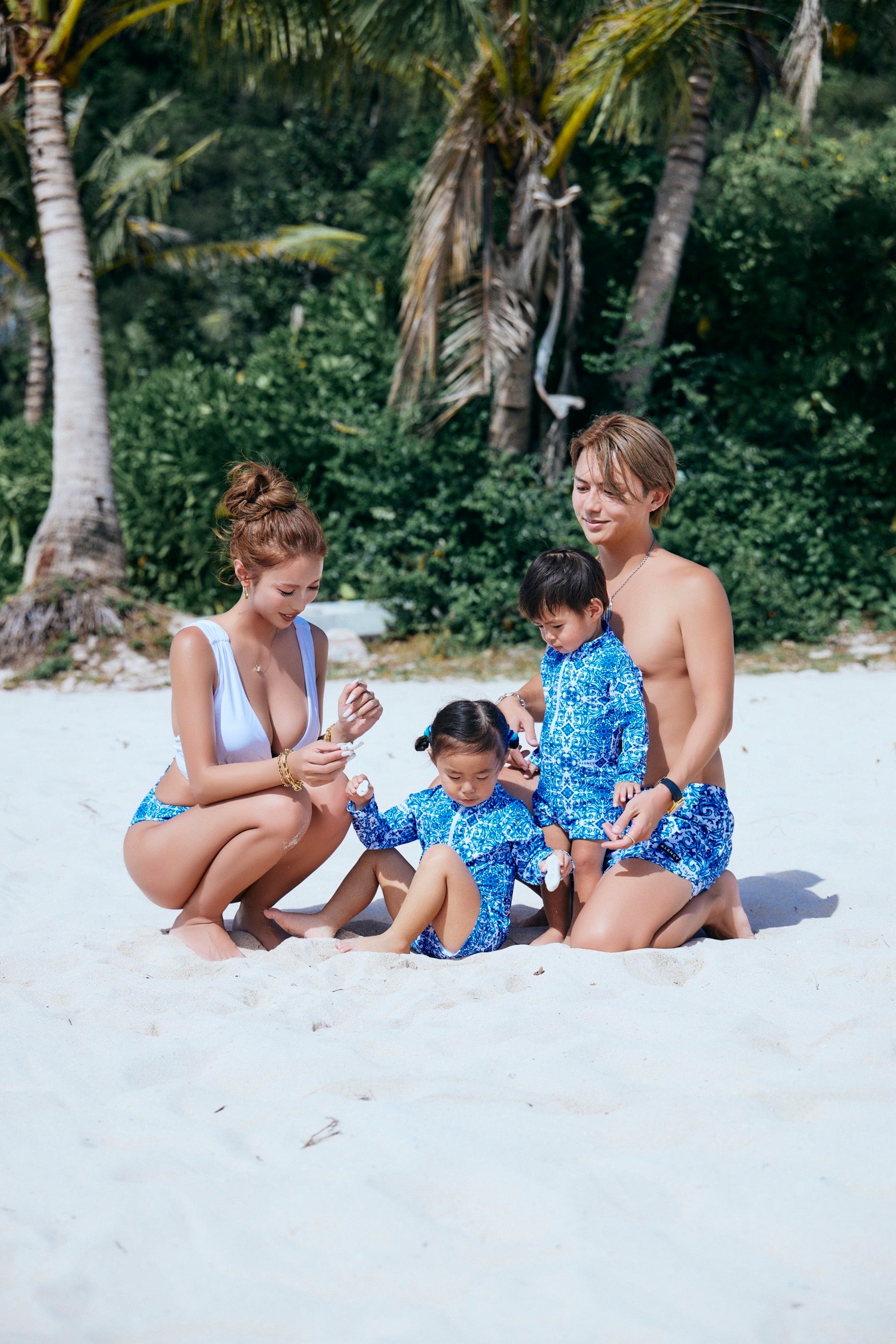 サイドスリットワンピース