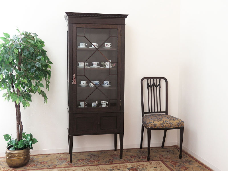 縦長のショーケース（キャビネット付き）英国アンティーク家具 （10月