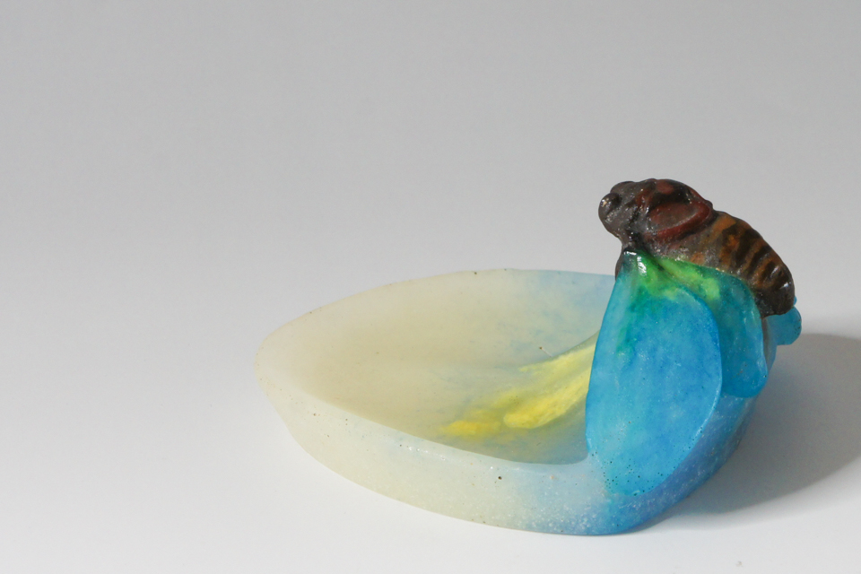 アマルリック・ワルター「蝉文 トレイ」《アンティックかとう》