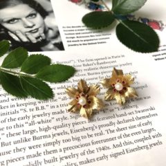 ブーシェ「フラワー ブローチ」《アンティックかとう》