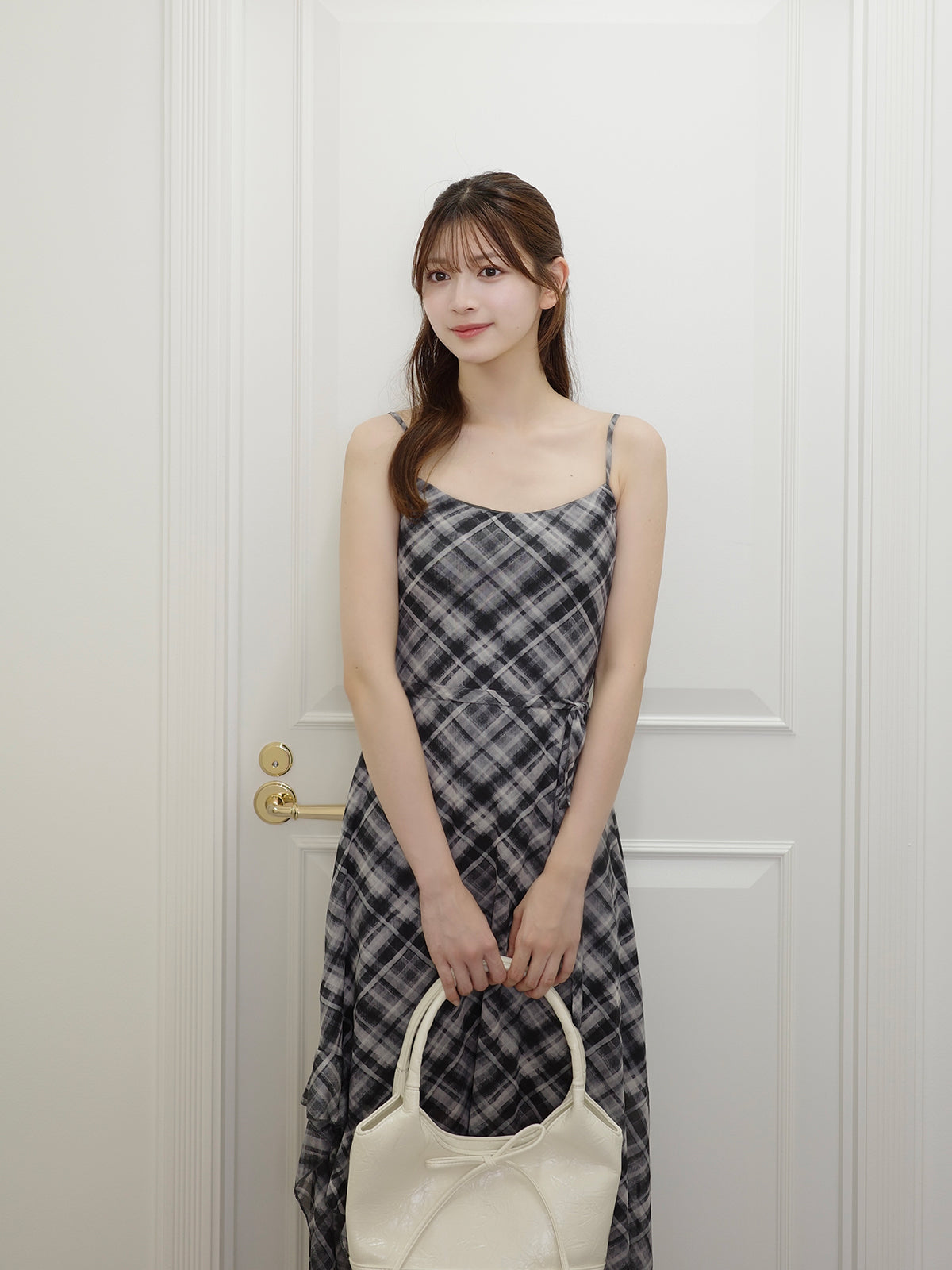 サイドカットシアーチェックロングワンピース – ANDOR ONLINE