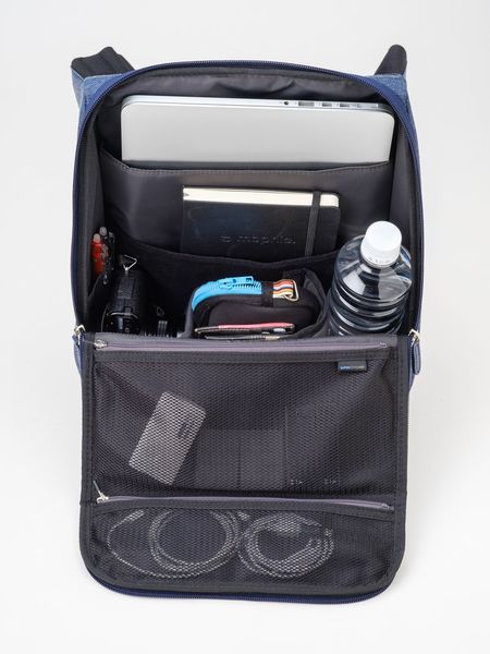 ASCII.jp：「ひらくPCバッグ」ミニでも使いやすさはそのまま！