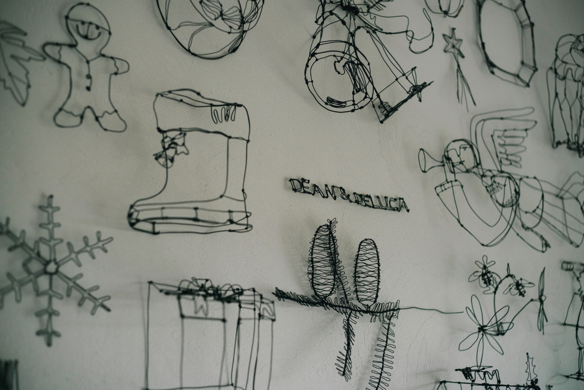 個展での完売が続く入手困難な「HAyU/ハユ」のワイヤーアート！ DEAN