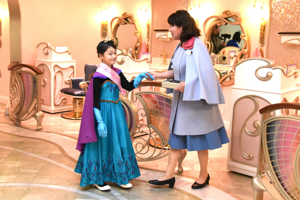 ディズニープリンセスになれるビューティサロン「ビビディ・バビディ