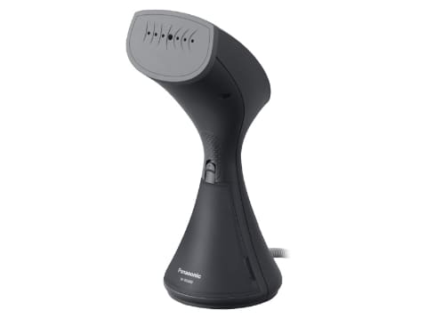 パナソニック、大量スチームで服を除菌できる衣類スチーマー。大容量