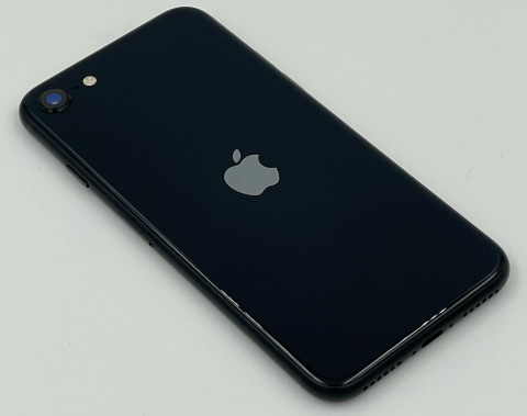 iPhone SE（第3世代）」実機を写真で見る] - ケータイ Watch