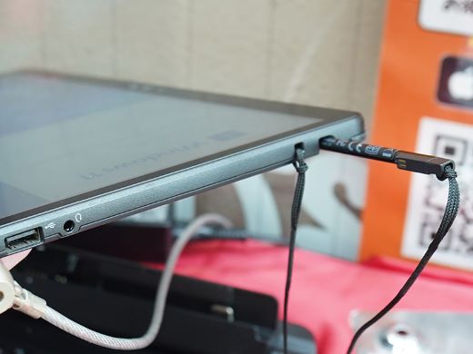 2in1】富士通 Q738/SB Win11 第8世代i5 8GB SSD 第8世代Core搭載13.3