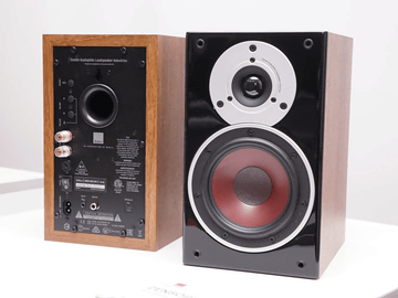 DALIの人気スピーカー「ZENSOR」が、アクティブスピーカーに。光入力や