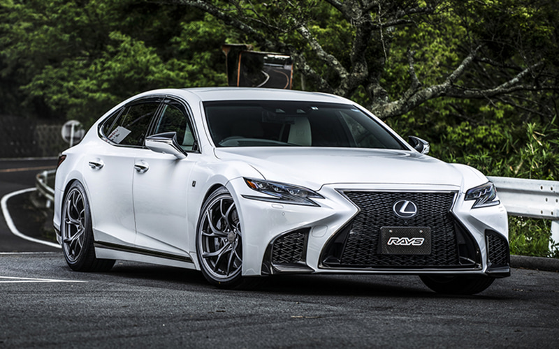 レイズ、乗り心地や静粛性も極めた鍛造ホイール「VMF C-01」に19インチ