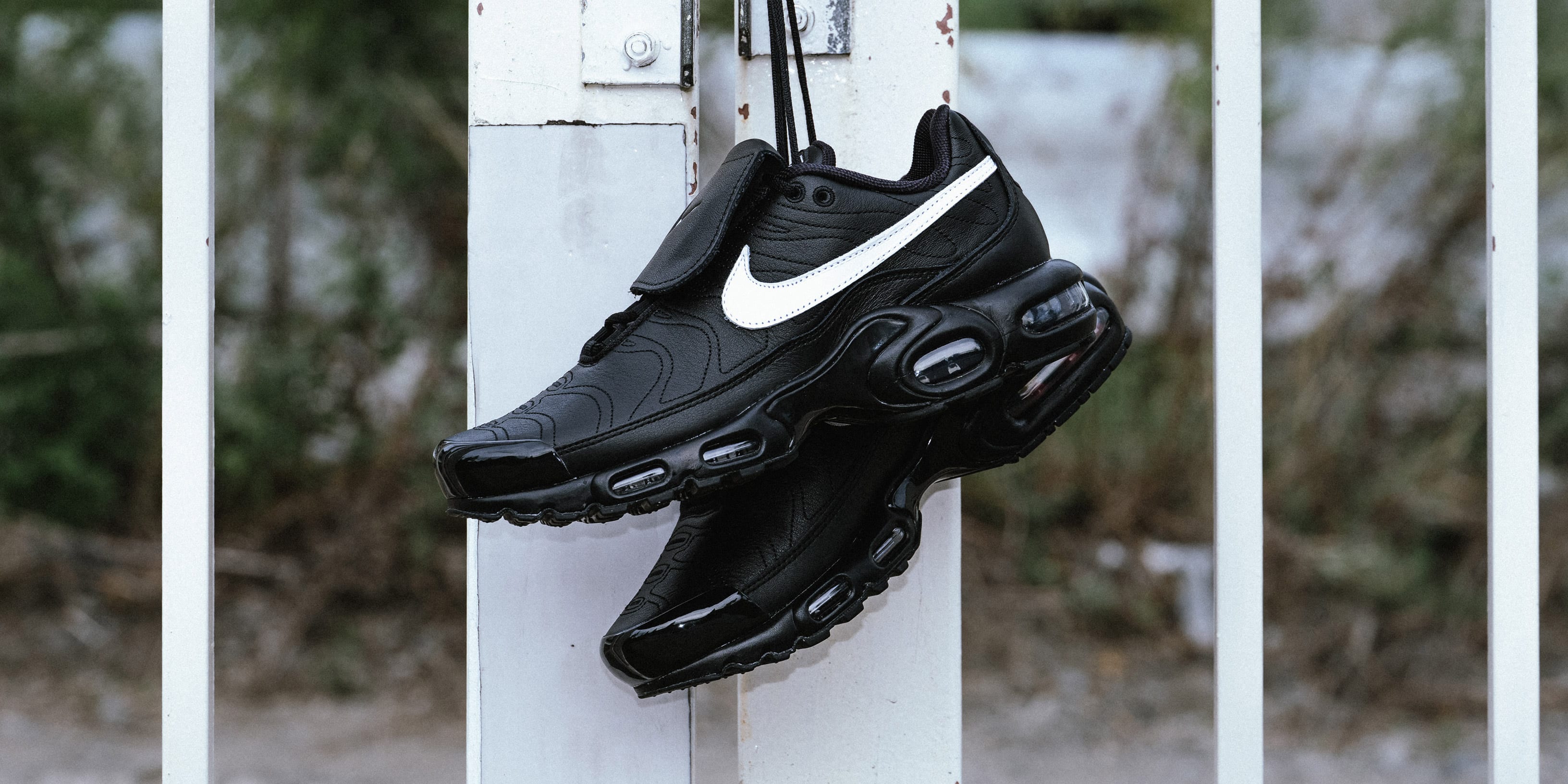 NIKE AIR MAX PLUS PRM BLACK/BLACK-PARTICLE GREY-ANTHRACITE（ナイキ