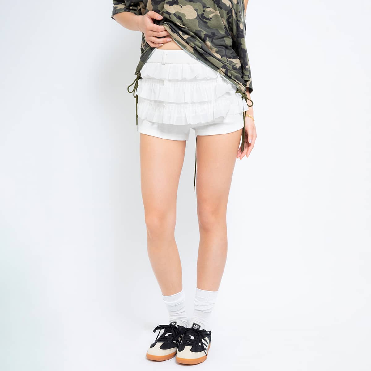 atmos pink Tiered chiffon short pants WHITE（アトモス ピンク