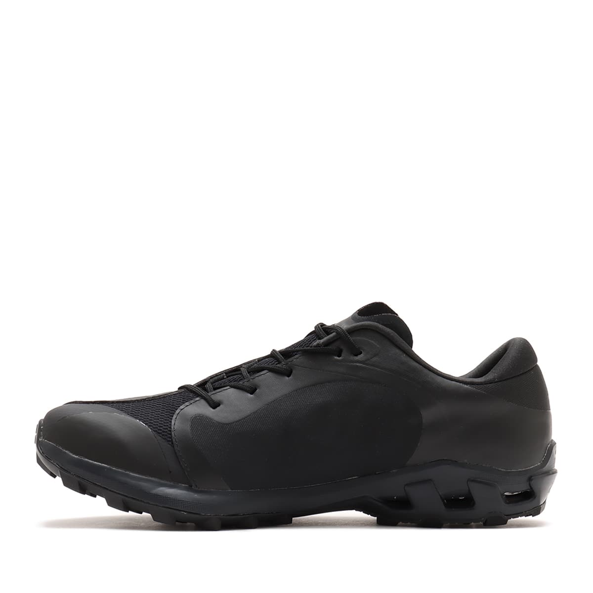 On Cloudventure Peak PAF 1 M All Black（オン クラウドベンチャー