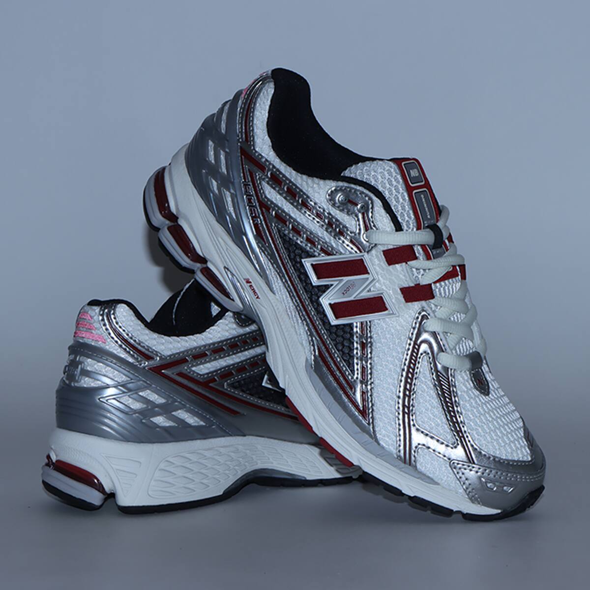 New Balance M1906REA SILVER/RED（ニューバランス M1906REA-シルバー