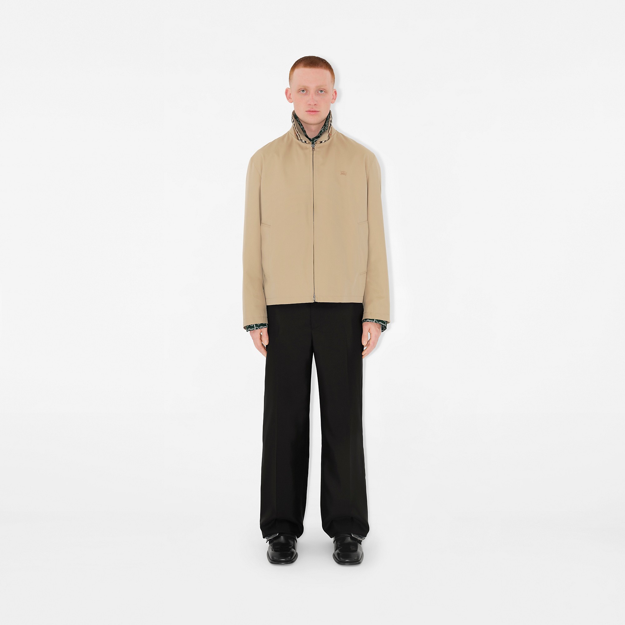 65AE7AE6-8DCD-41F0-B4AC-