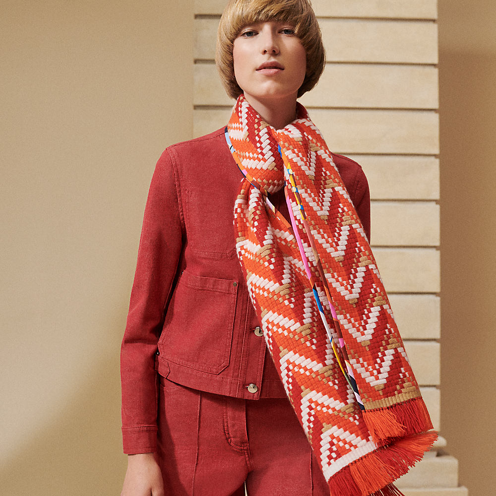 カシミヤマフラー 《シェヴロン・ズーム》 - レッド | Hermès