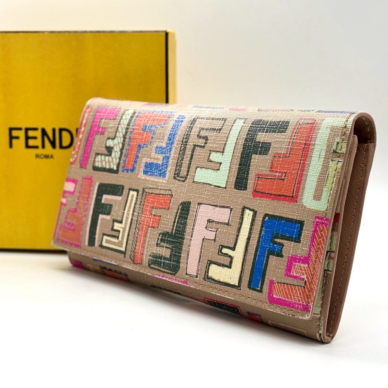 色彩で魅せる主役級】 FENDI フェンディ 長財布 ズッカ マルチカラー