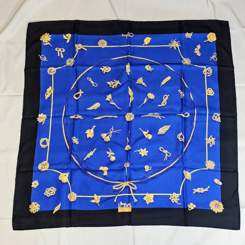 希少】エルメス カレ90 クリップス ノット柄 シルク スカーフ 青