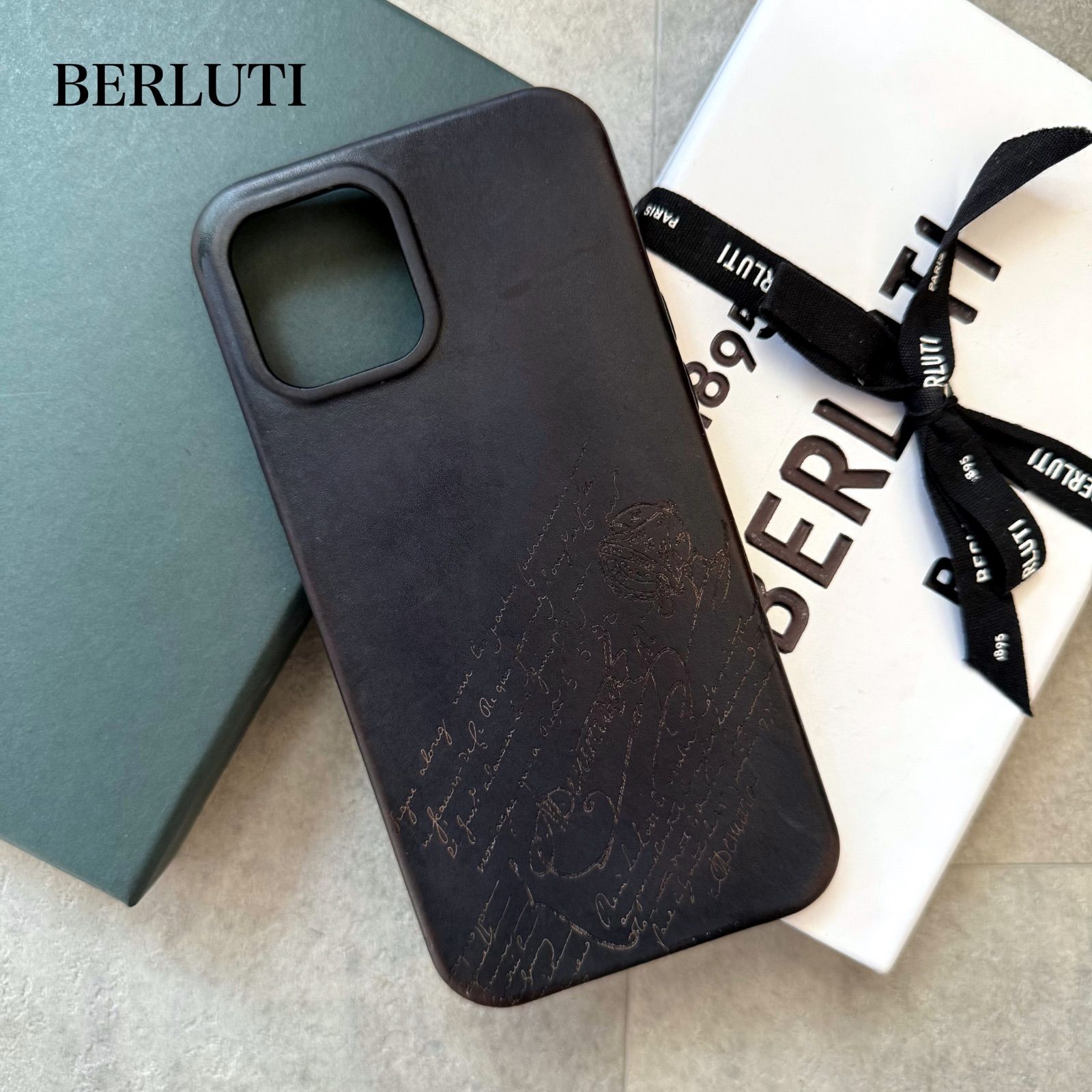 BERLUTI ベルルッティ カリグラフィ スマホケース iPhone13PROMAX