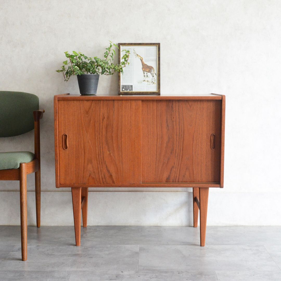 デンマーク 北欧ヴィンテージ チーク キャビネット サイドボード 北欧