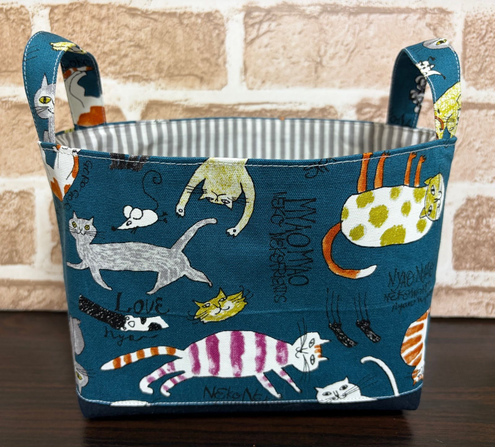 ごろにゃん☆ 布バスケット グリーン - メルカリ