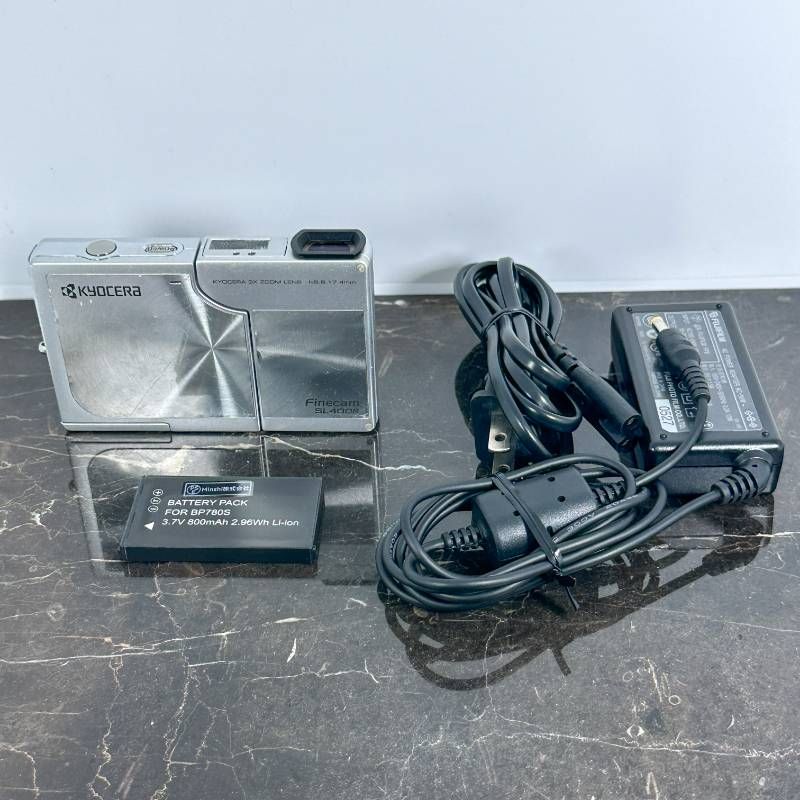◯Kyocera Finecam SL400R シルバー コンパクトデジタルカメラ 400万