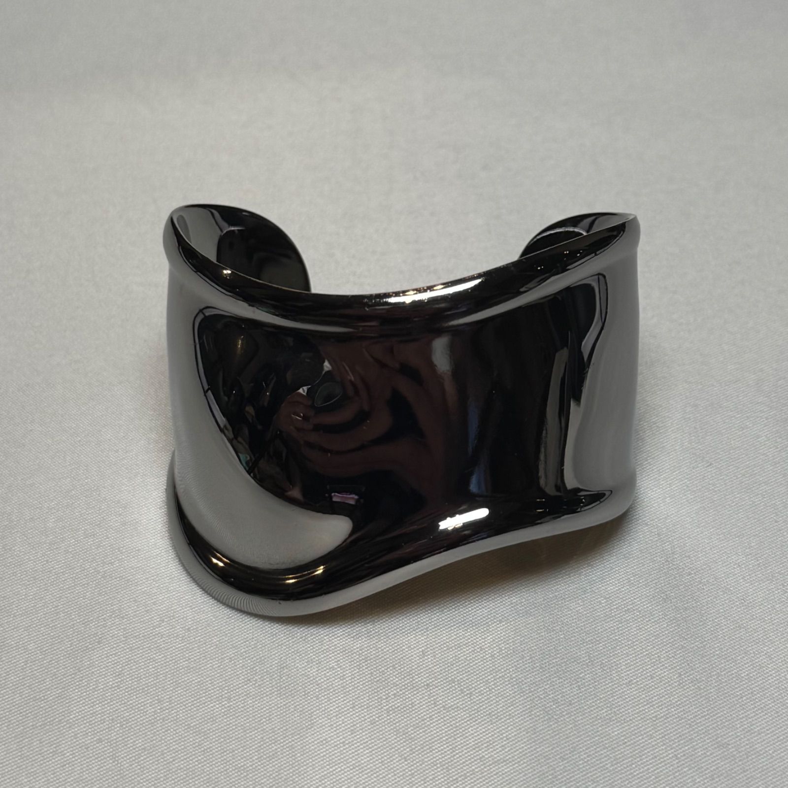 TIFFANY＆CO. エルサ・ペレッティ™ ボーン カフ ルテニウム - メルカリ